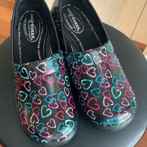 Nursing shoes
